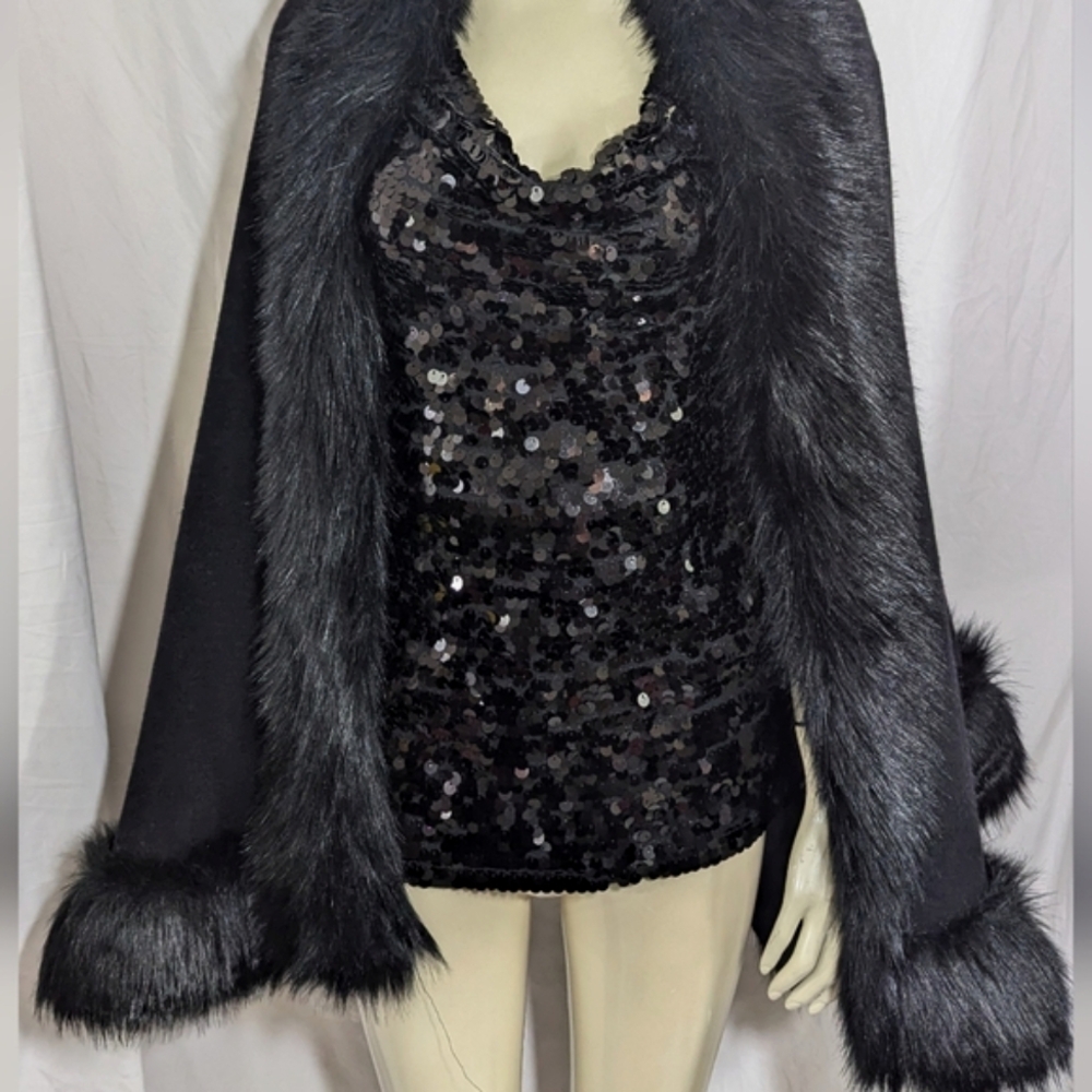 Just Jamie Faux Fur Trimmed Black Knit Cape One Size